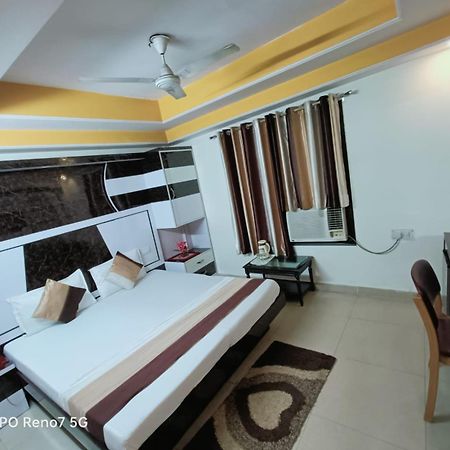 Hotel Su Shree Continental 5 Minutes Walk From New Delhi Railway Station Exterior photo