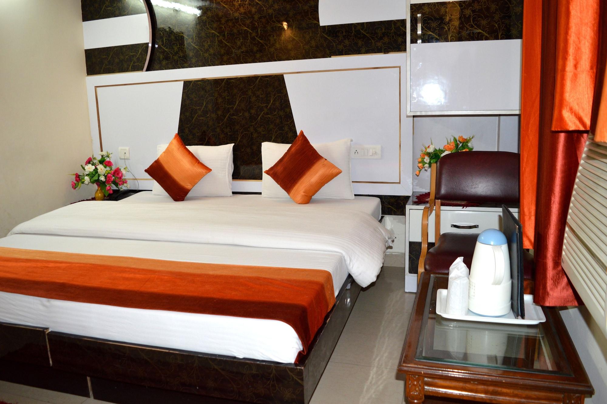 Hotel Su Shree Continental 5 Minutes Walk From New Delhi Railway Station Exterior photo